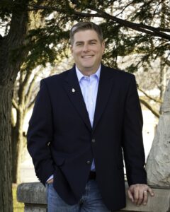 Tom Lupfer_Bio Photo Tom Lupfer bio photo